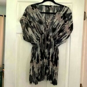 Logix gray & black printed sleeveless empire waist beach coverup size small